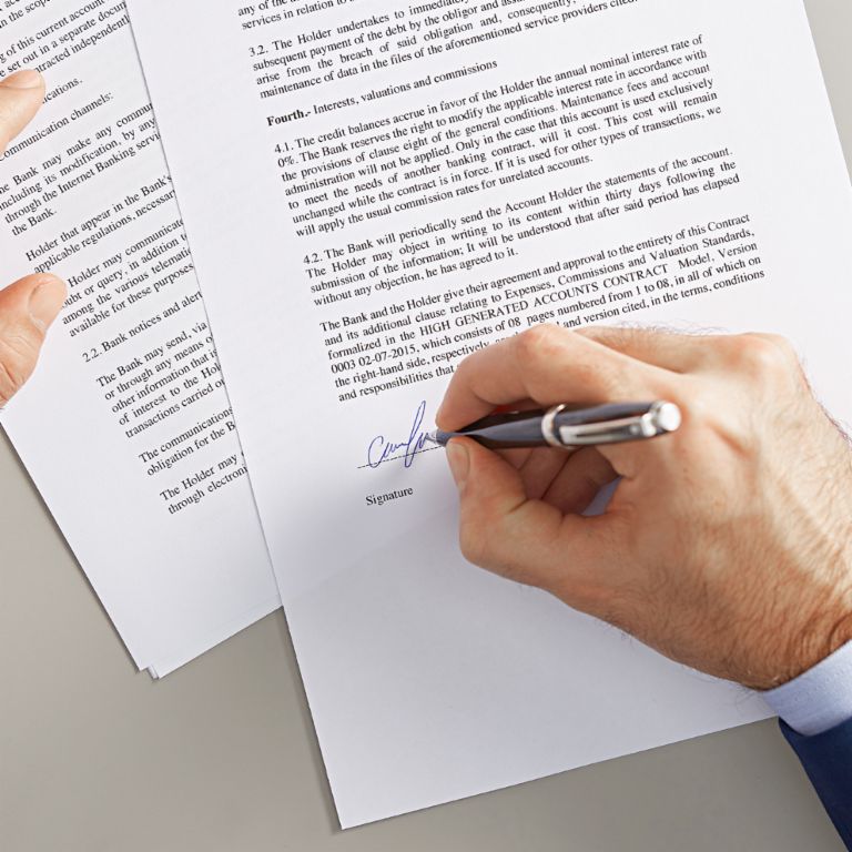 NPL sales: An NPL purchase contract being signed